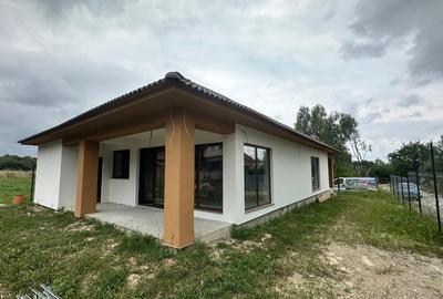 Casa noua pe un nivel - 4 camere, 150 mp, 2 fronturi stradale in Tocile - 10