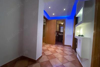 Apartament cu 3 camere decomandat în Central - 4