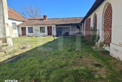 Casă cu 6 camere cu Teren 2500 Mp în Central - 3