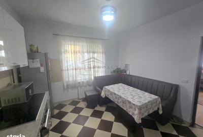 Casă cu 4 camere decomandat în Bulai - 8