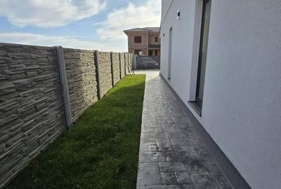 Casă cu 3 camere cu Canalizare în Moșnița Nouă - 15