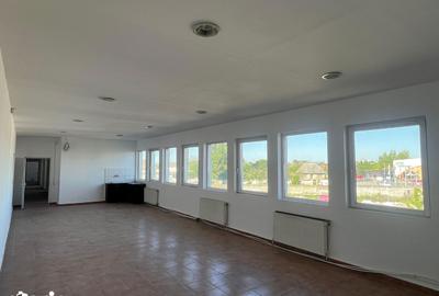 Spațiu comercial, de 1,650 mp, în Central - 6