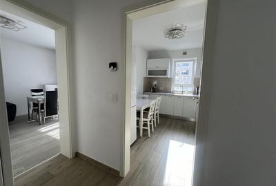 Apartament cu 2 camere decomandat, mobilat în Tractorul - 12