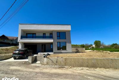 Casă cu 5 camere cu Teren 700 Mp în Bârnova