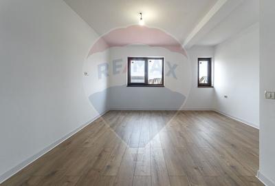 Casă cu 4 camere cu Teren 397 Mp în Tărlungeni - 29