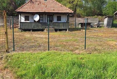 Casă cu 2 camere în Central