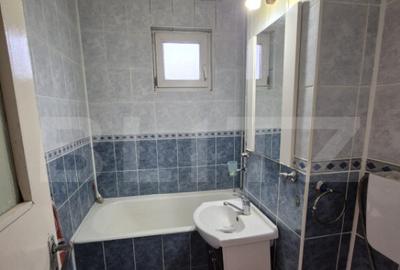 Apartament de vanzare, zona Dambu - 1