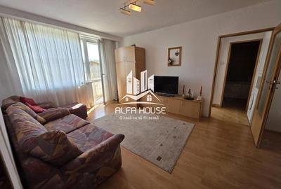 Apartament cu 2 camere semidecomandat în Micro I - 12