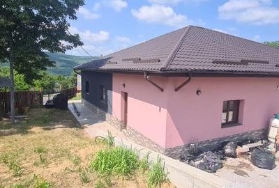 Casă cu 8 camere cu Teren 2370 Mp în Central - 14