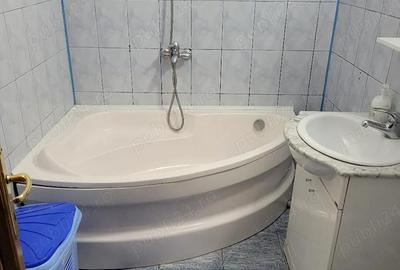 Apartament cu 2 camere decomandat în Școlilor - 4