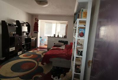 Apartament cu 3 camere decomandat în Central - 3