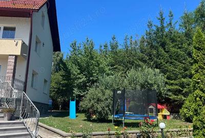 Casă cu 8 camere cu Teren 7000 Mp în Vâlcele - 1