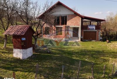 Casă cu 4 camere cu Teren 1200 Mp în Coaș - 5