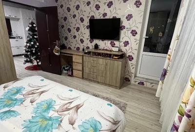 Ap 1 cam, et 1, str Mihai Stamatin. Pre? 250 eur luna - 2