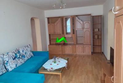 Apartament cu 2 camere semidecomandat, mobilat în Central