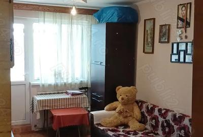 Persoana fizica vant apartament 2 camere etaj 4 4 semidecomandat - 8