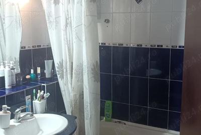 Apartament cu 3 camere decomandat în Țiglina 2