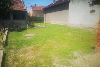 Casă cu 4 camere în Central - 2