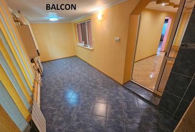 Apartament cu 2 camere decomandat în C5 - 11