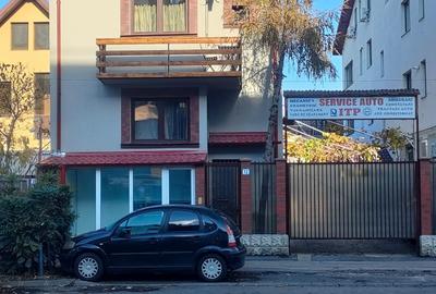 Casă cu 8 camere cu Canalizare în Jiului - 6