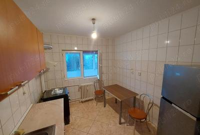 Apartament cu 2 camere decomandat în Obor