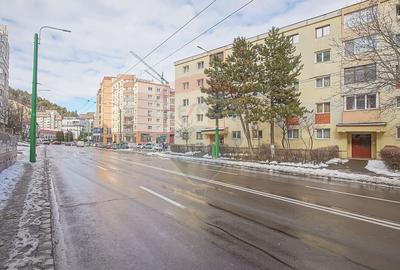 Apartament cu 3 camere decomandat, mobilat în Răcădău