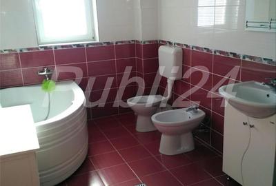 Casă cu 7 camere cu Teren 614 Mp în Dumbrăvița - 1