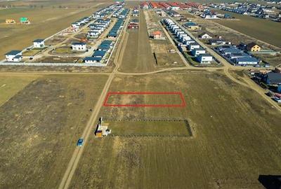 Teren Construcții intravilan de 700 mp, în Cristian