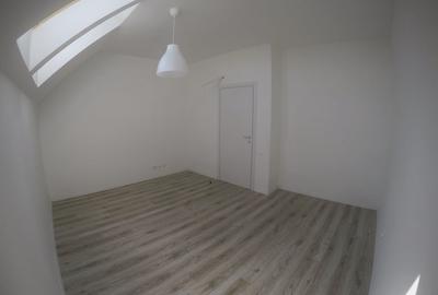 Casă individuală cu 5 camere cu Canalizare în Central - 26