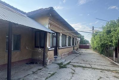 Casa traditionala, 4 cam + Anexe, 2500 mp.teren, D=15 ml. Milcov -Ulmi - 4