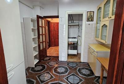 Apartament cu 2 camere decomandat în Calarași 4 - 5