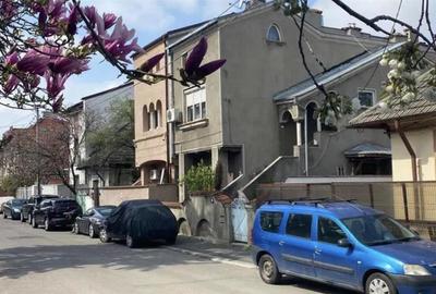 Apartament cu 3 camere semidecomandat în Decebal - 1