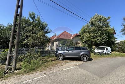 Casa si 12.5 ari de vanzare in zona parc HORTEZE