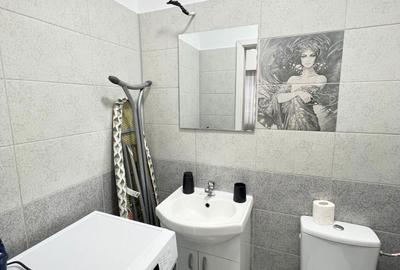 Apartament cu 3 camere decomandat în Roșu - 1