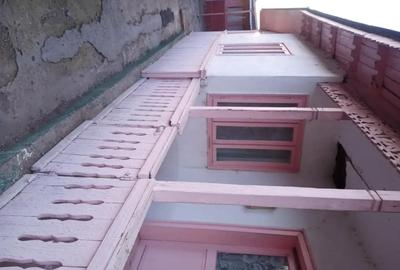 Casă cu 6 camere cu Teren 2200 Mp în Stăncuța - 8