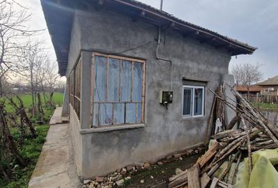 Casă cu 3 camere cu Teren 2185 Mp în Stoicănești - 2