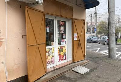 Spațiu comercial, de 60 mp, în Central - 3
