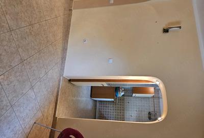 Apartament cu 3 camere semidecomandat în Central - 8