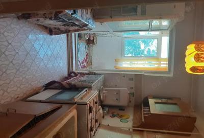 Apartament cu 3 camere decomandat în Barieră