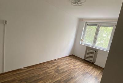 Apartament cu 3 camere semidecomandat în Central - 2