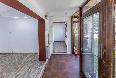 Spațiu comercial, de 35 mp, în Central - 3