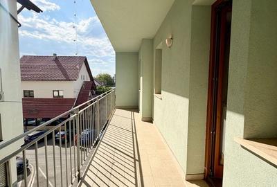 Apartament cu 3 camere decomandat în Cristian - 3
