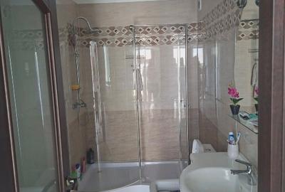 Duplex cu 4 camere cu Canalizare în Central - 7
