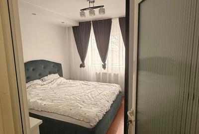 Vand apartament cu 3 camere Aradul Nou - 1