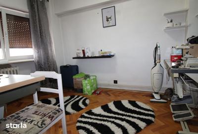 Apartament cu 3 camere în Central - 8