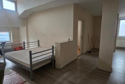 Spațiu comercial, de 240 mp, în - 9