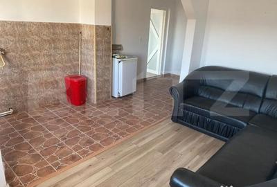 Apartament cu 3 camere semidecomandat în Central - 4