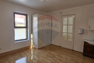 Casa de inchiriat in Andrei Muresanu, str. Anatol France - 16