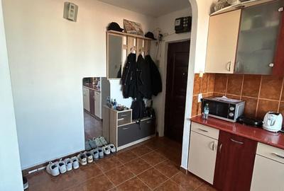 Apartament cu 3 camere decomandat în Cetății - 1