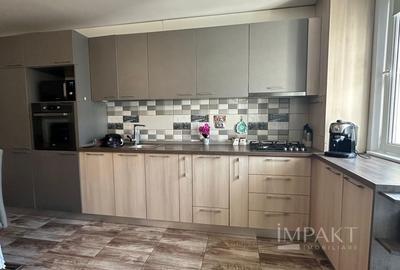 Inchiriere apartament 3 camere cu parcare – Eroilor, Floresti! - 4